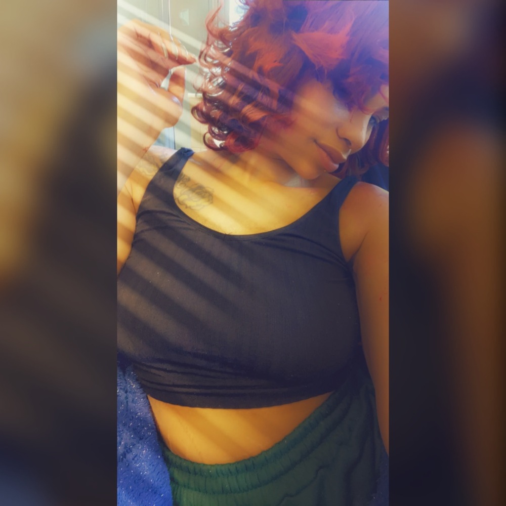 Meet your Posher, Nikki